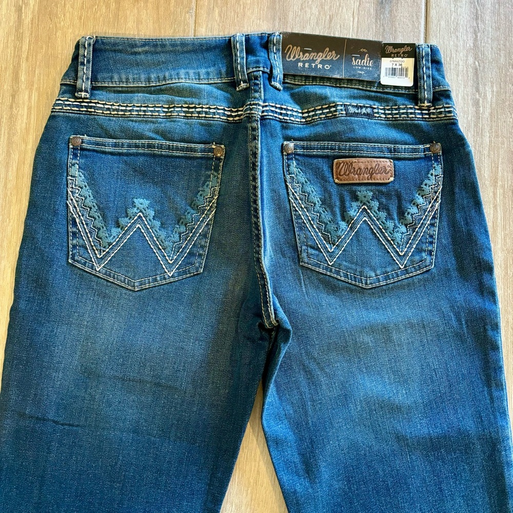 Wrangler Retro Sadie Low Rise Boot Cut Size 7/8